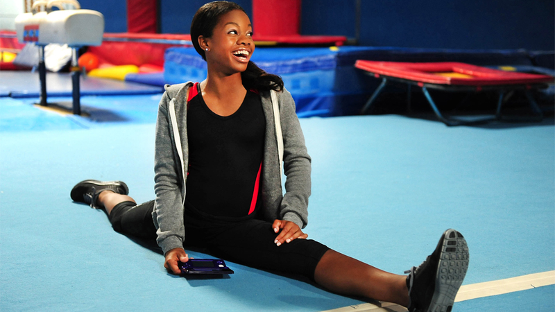 Illustration for article titled Even An Olympic Gymnast Should Probably Not Play With a 3DS While Standing On Her Hands